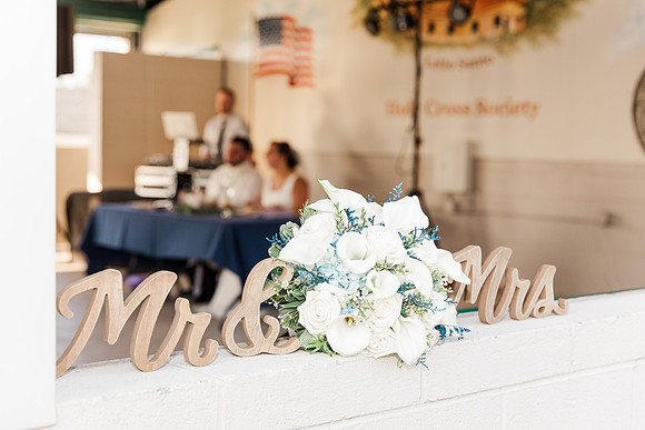 DeRaymond Romanic Wedding