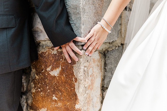 DeRaymond Romanic Wedding