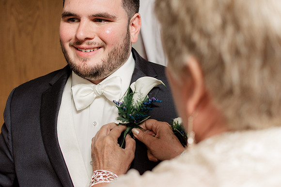 DeRaymond Romanic Wedding
