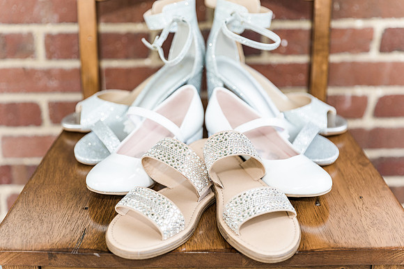 DeRaymond Romanic Wedding